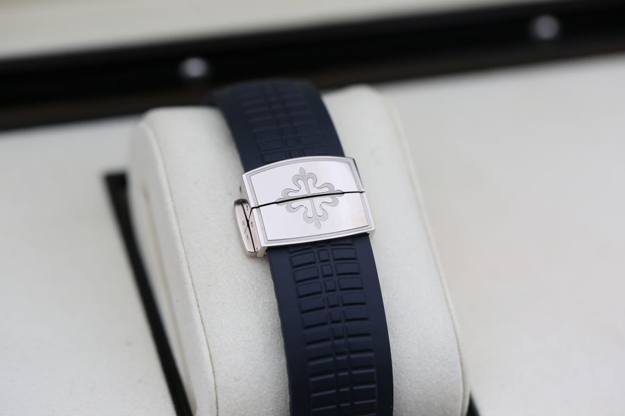 Patek Philippe Aquanaut 5168G-001